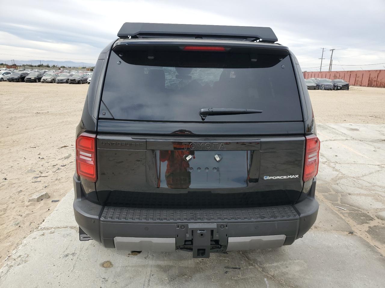 Toyota Land Cruis Base Image 5