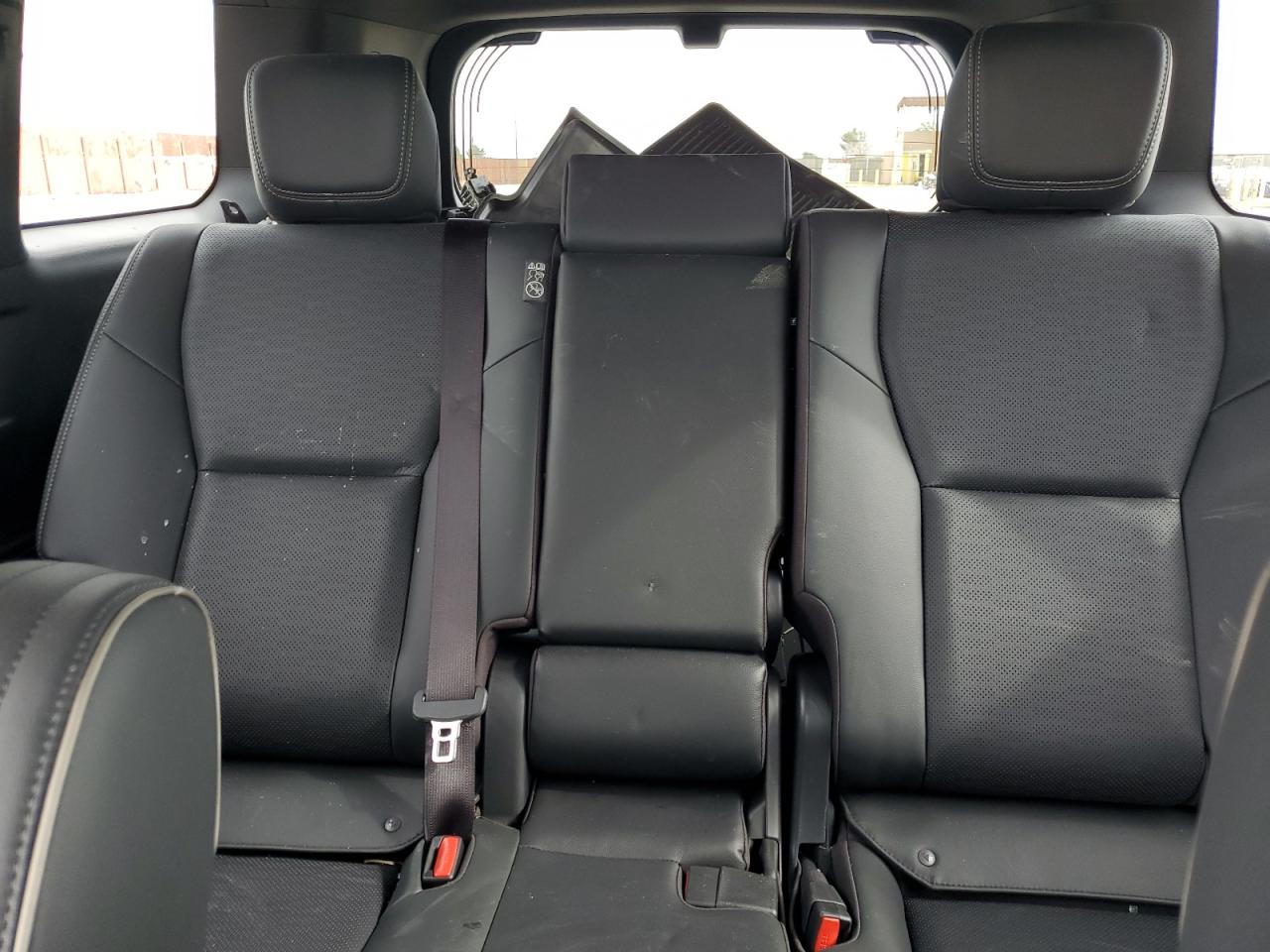 Toyota Land Cruis Base Image 12