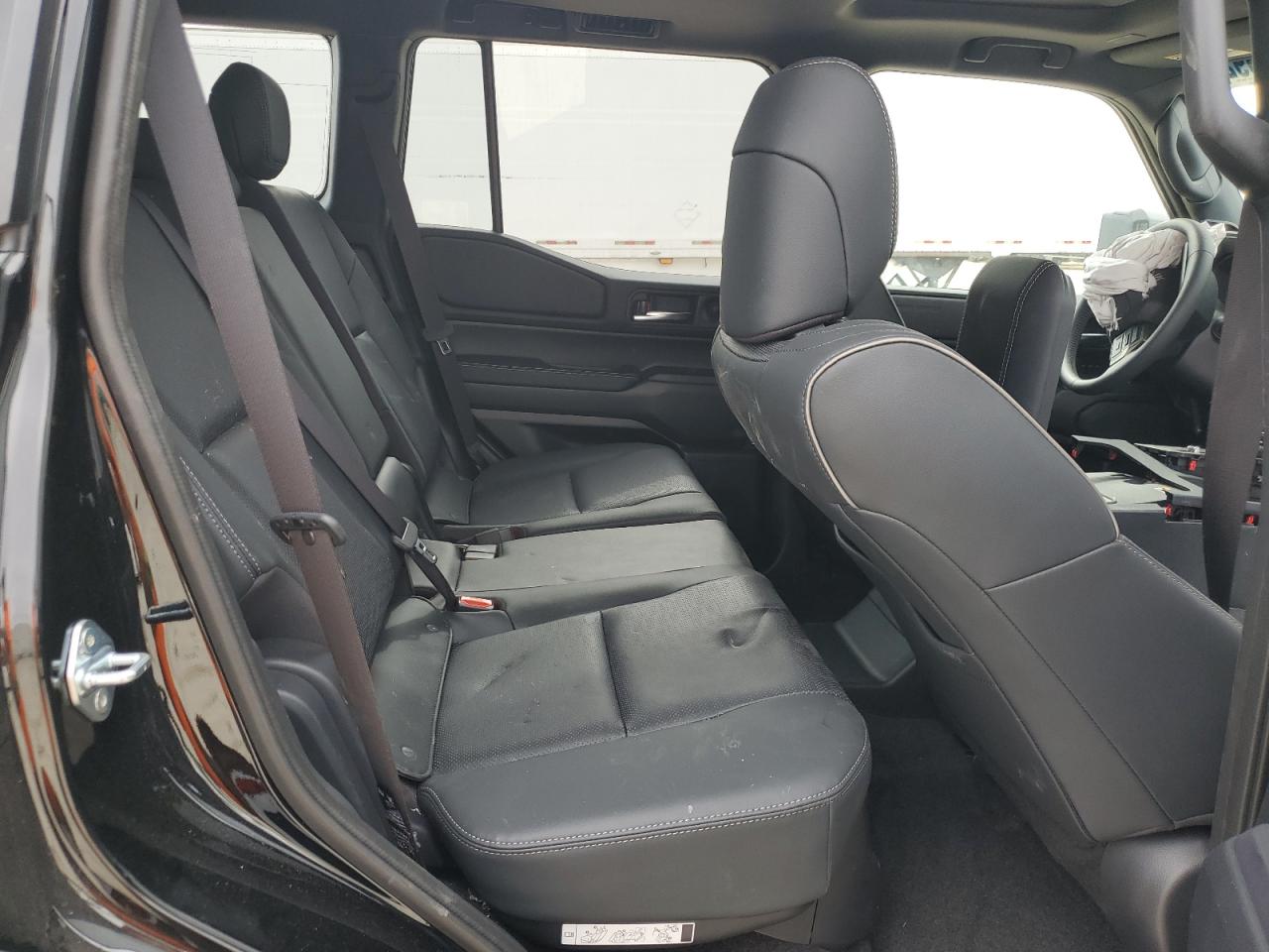 Toyota Land Cruis Base Image 7