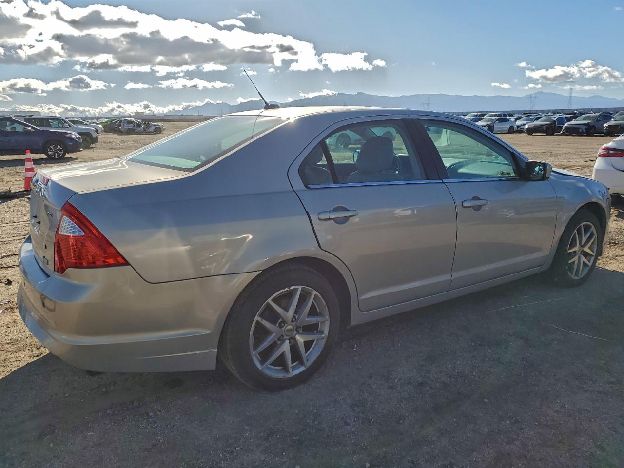 Ford Fusion Sel Image 3