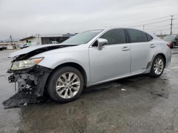  Salvage Lexus Es