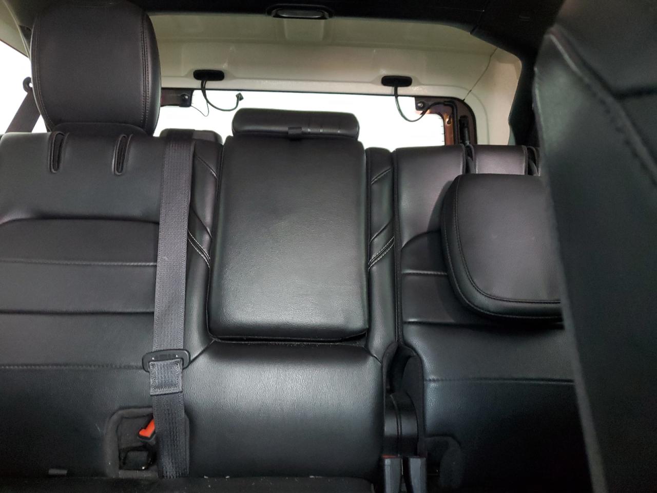 Jeep Wrangler Sahara 4xe Image 11