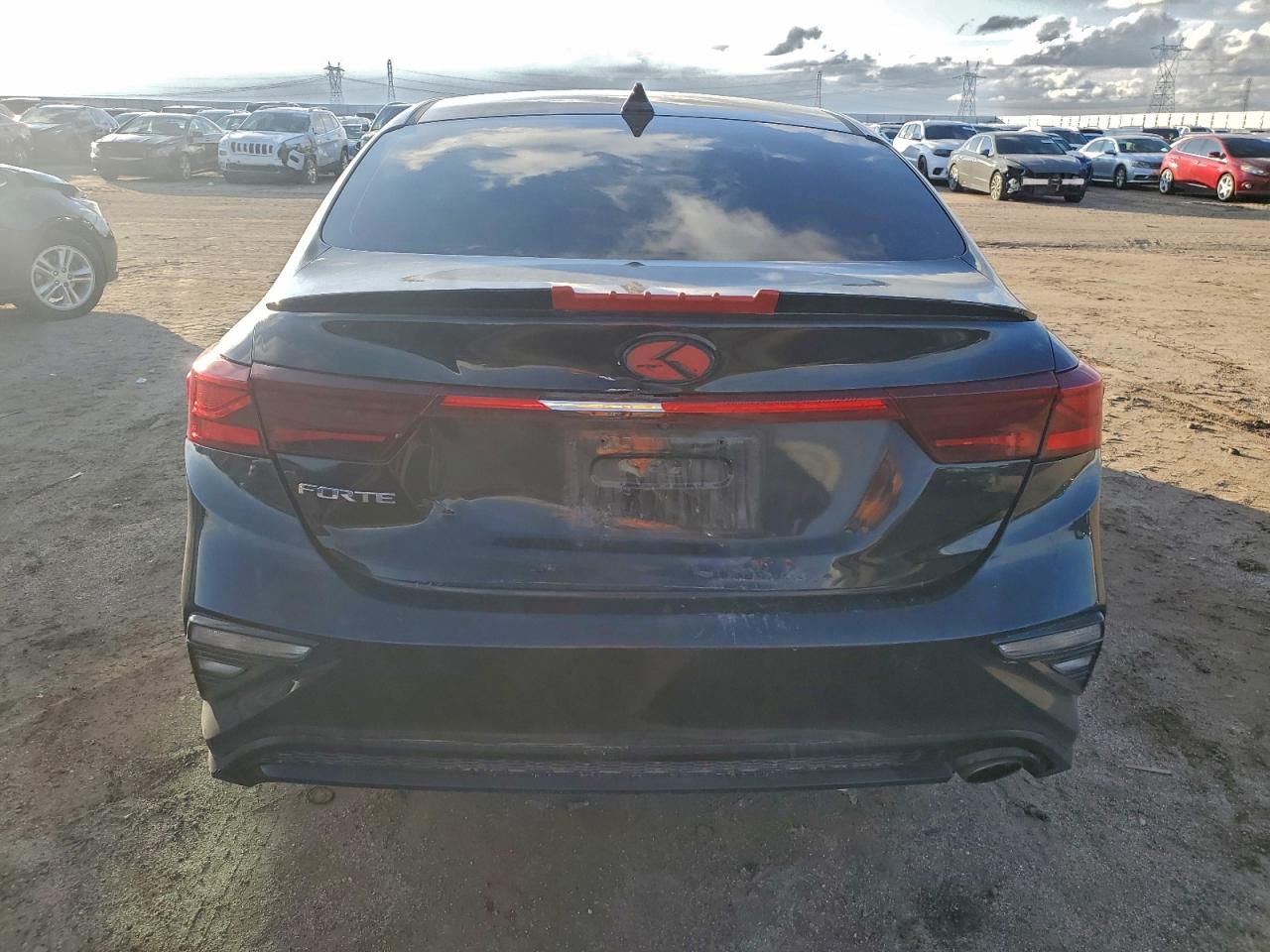 Kia Forte Fe Image 10