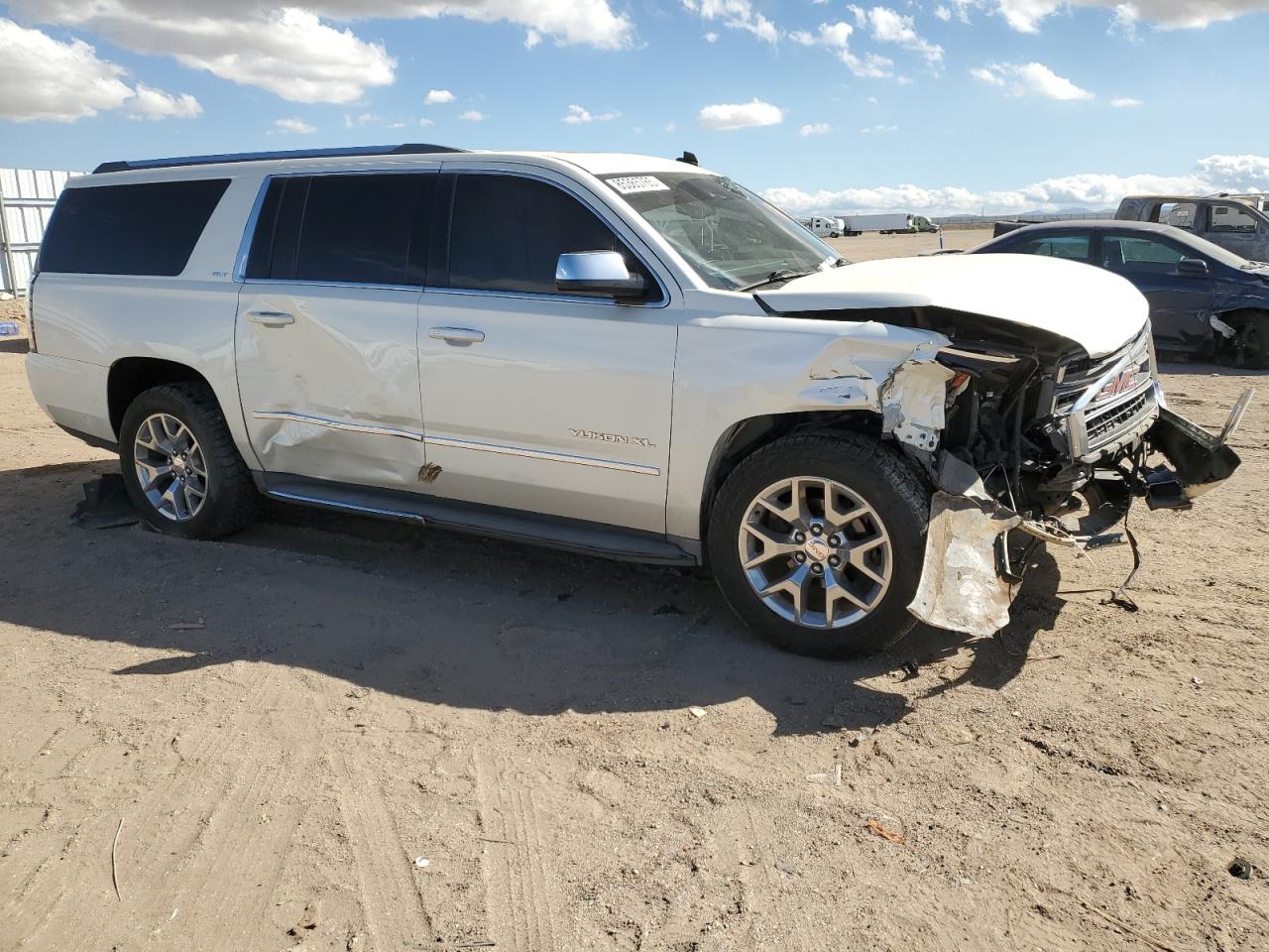 GMC Yukon C1500 Slt Image 10