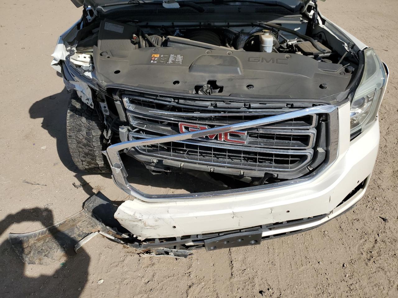 GMC Yukon C1500 Slt Image 6