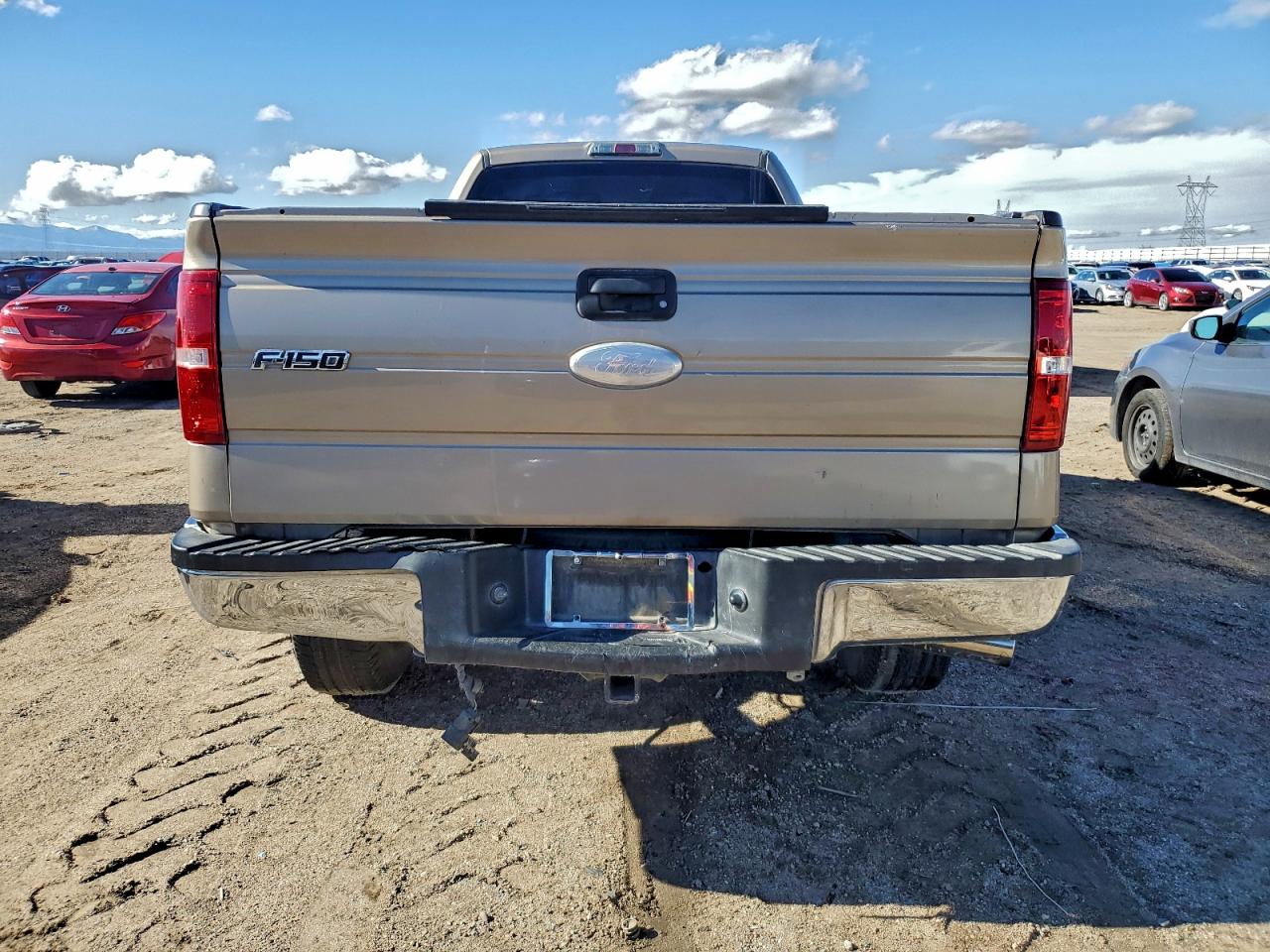 Ford F-150 Super Cab Image 2