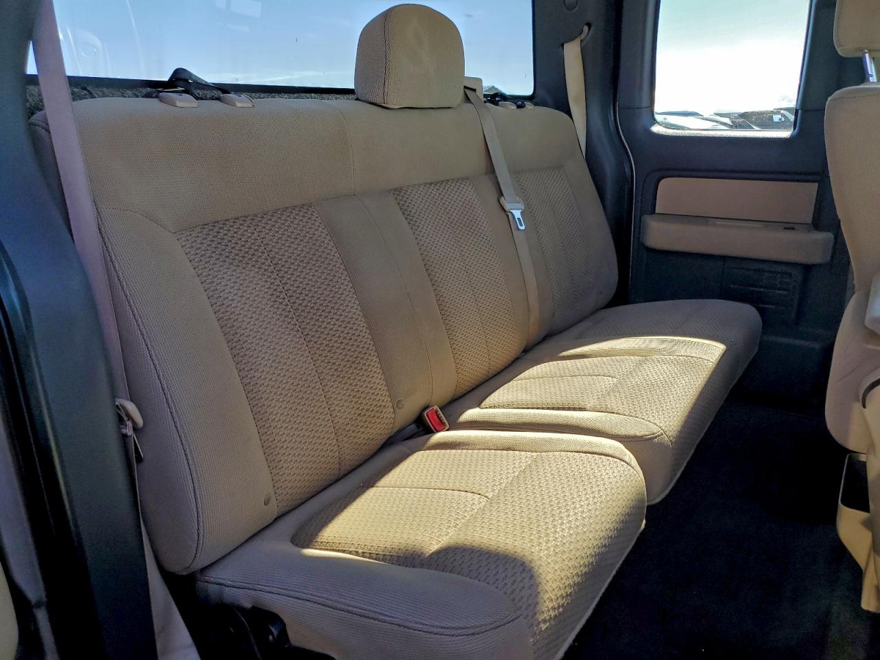 Ford F-150 Super Cab Image 10