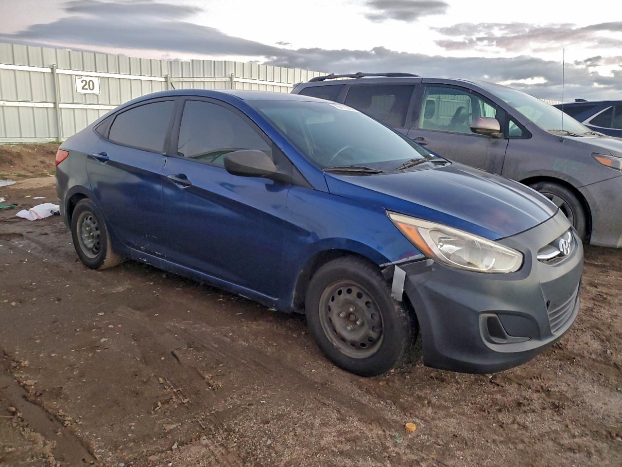 Hyundai ACCENT Se Image 11