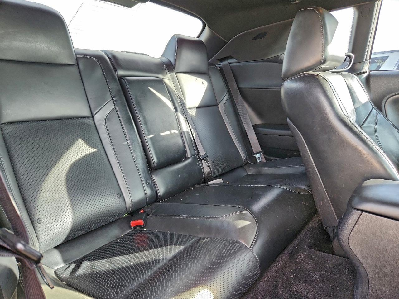 Dodge Challenger Sxt Plus Image 6