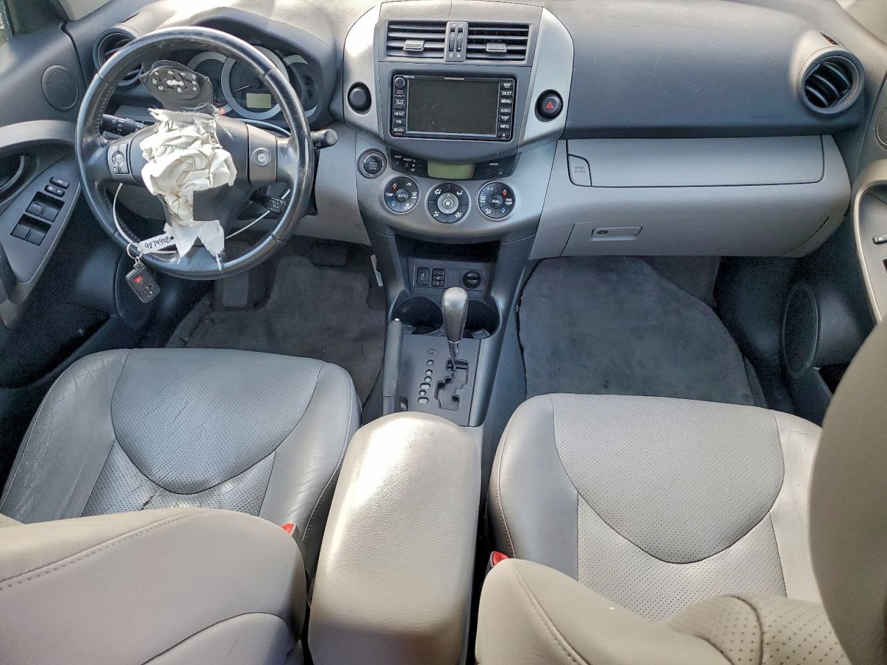 Toyota RAV4 Limited Image 5