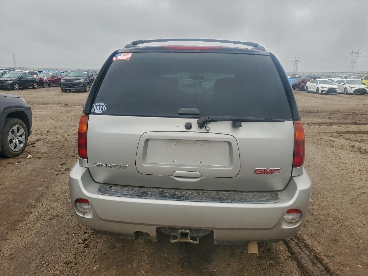 GMC Envoy Denali Image 7