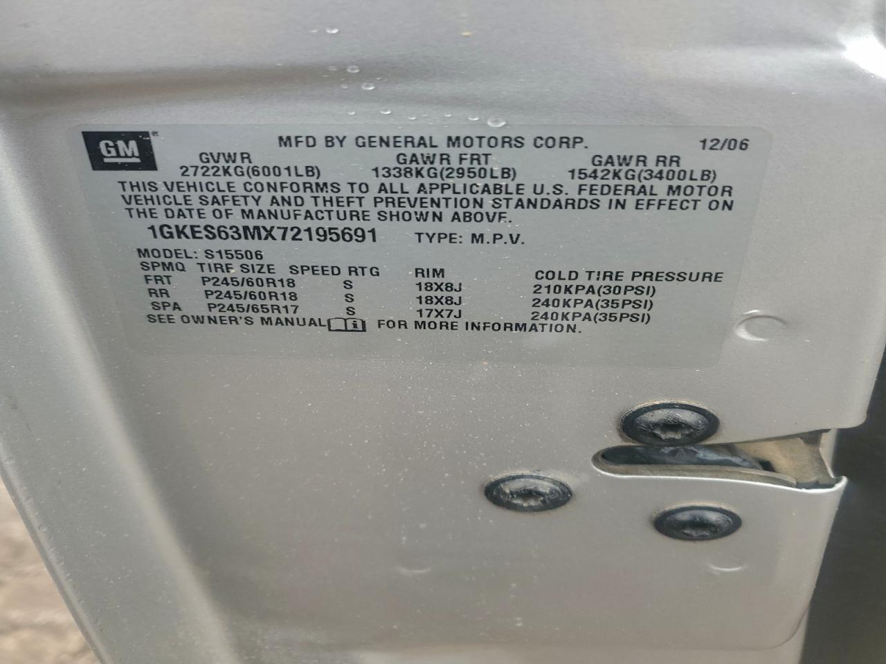 GMC Envoy Denali Image 5