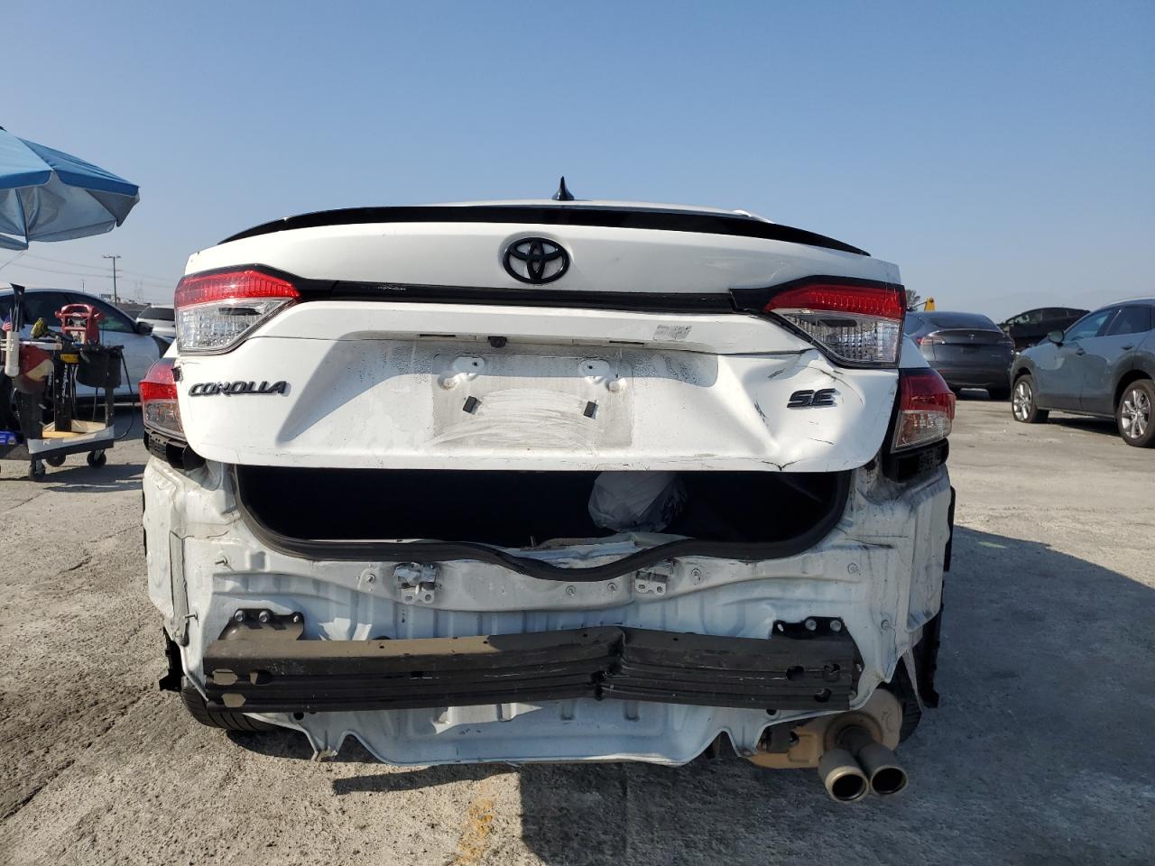 Toyota Corolla Se Image 4