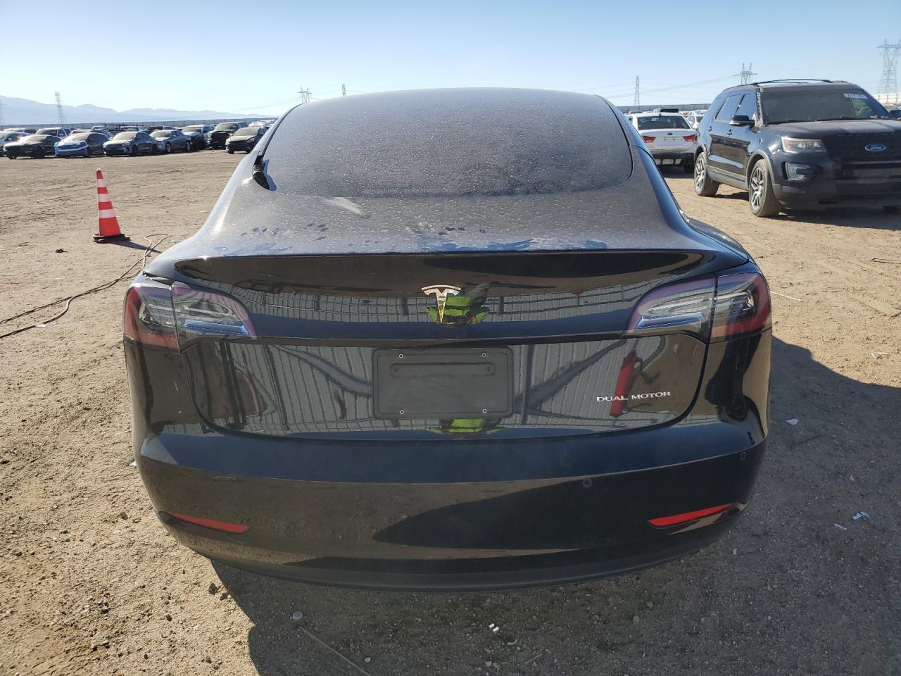 Tesla Model 3 Image 11