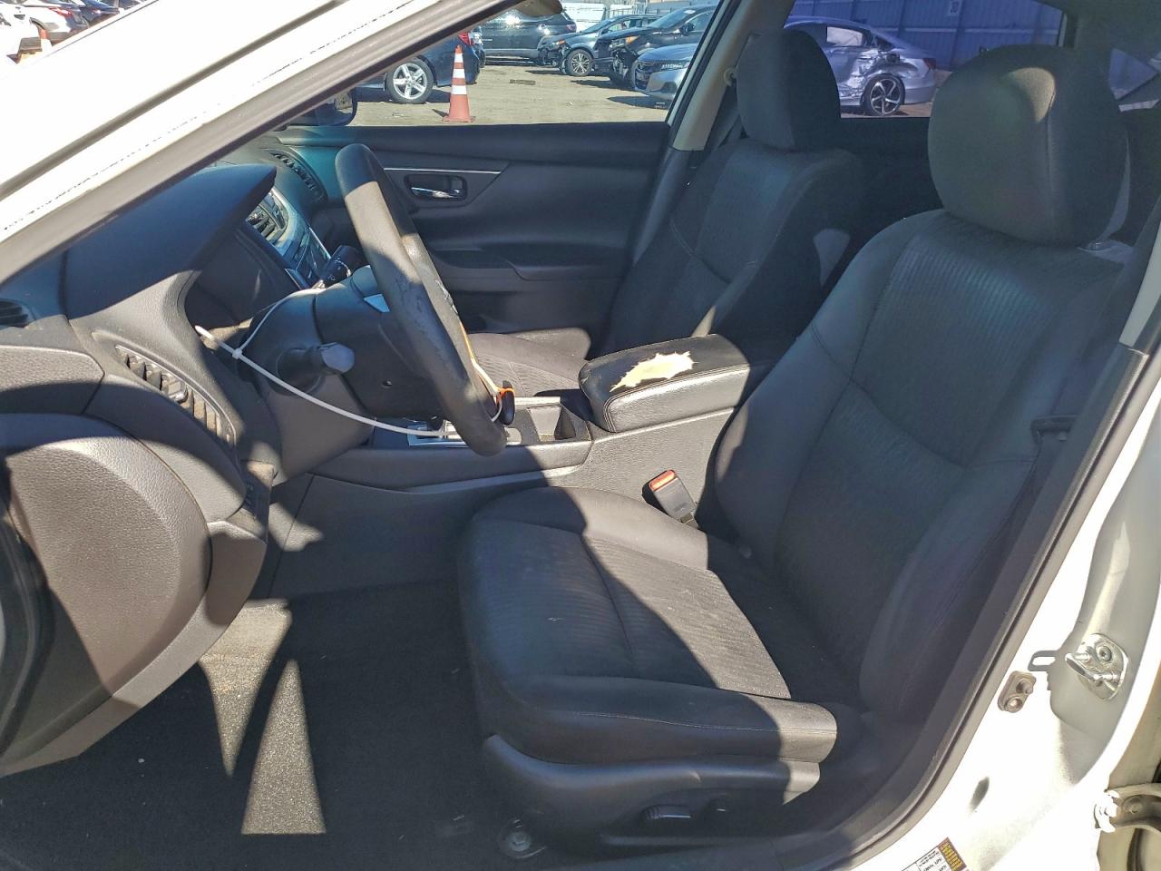 Nissan Altima 2.5 Image 8