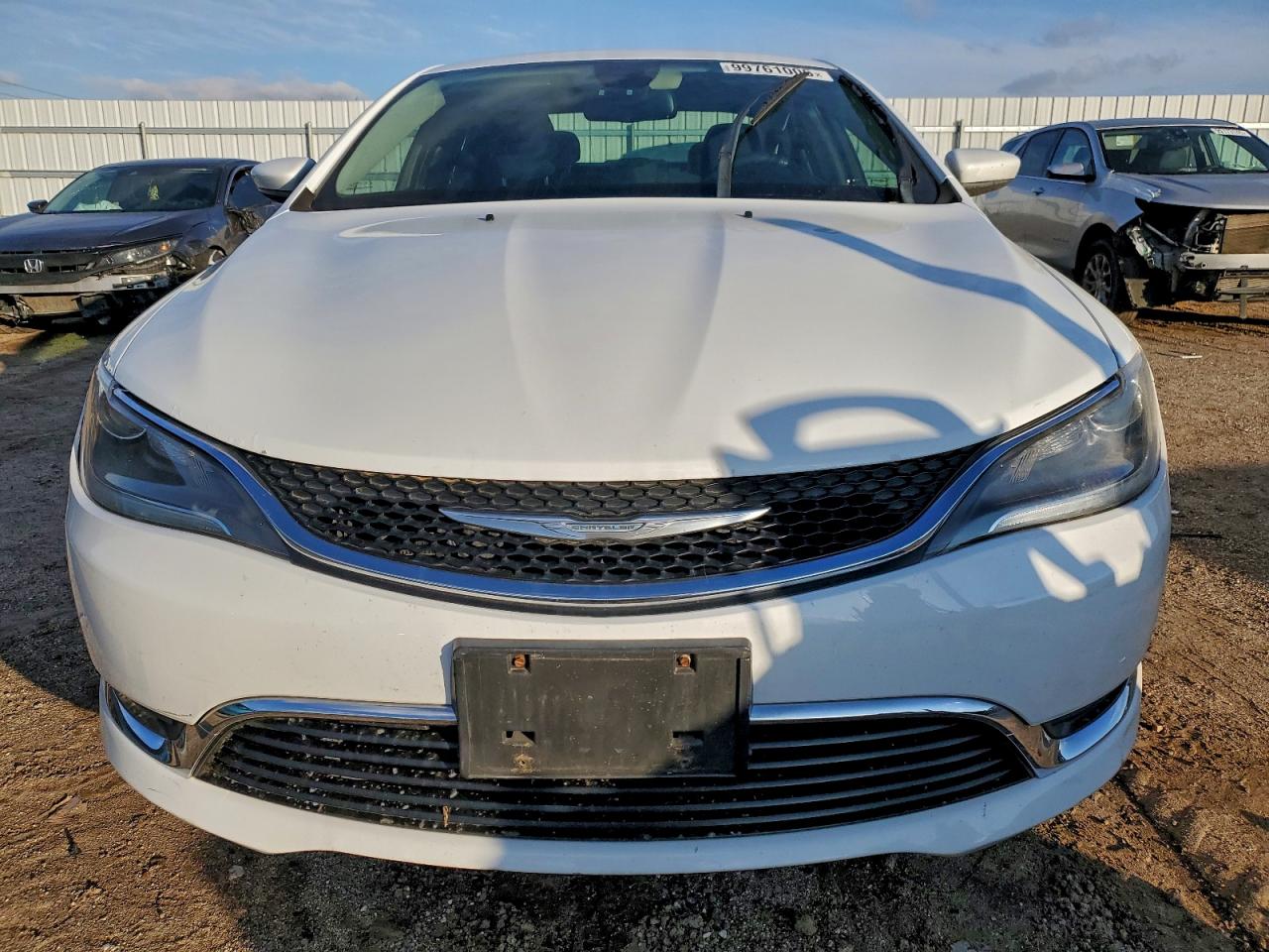 Chrysler 200 Limited Image 12