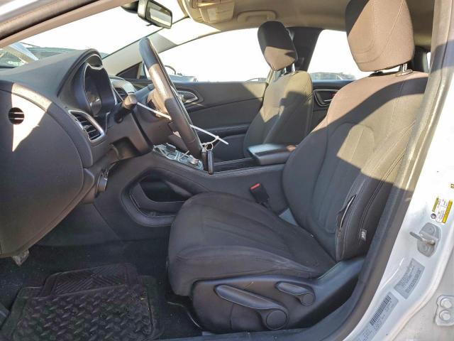 Chrysler 200 Limited Image 5