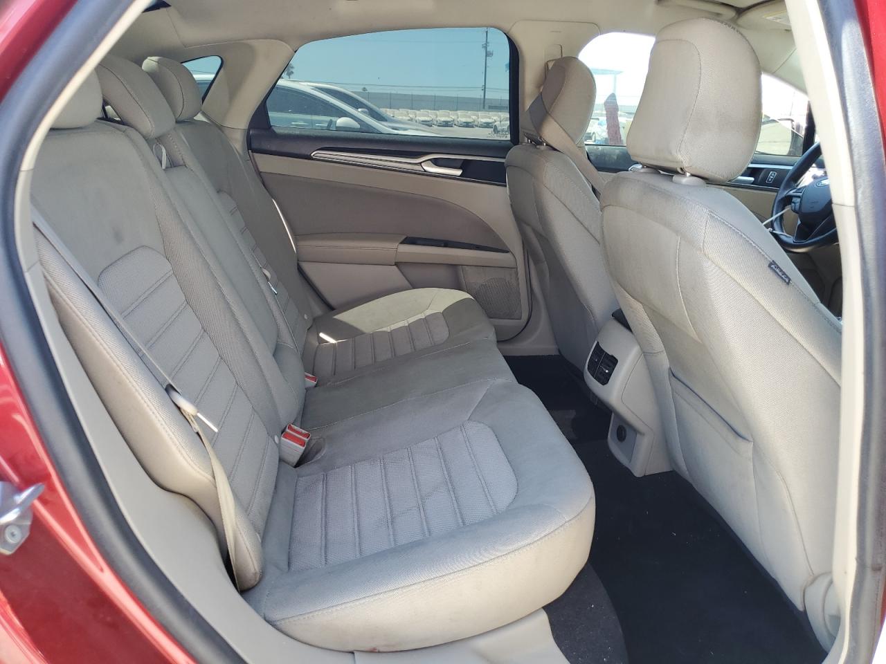 Ford Fusion Se Image 9